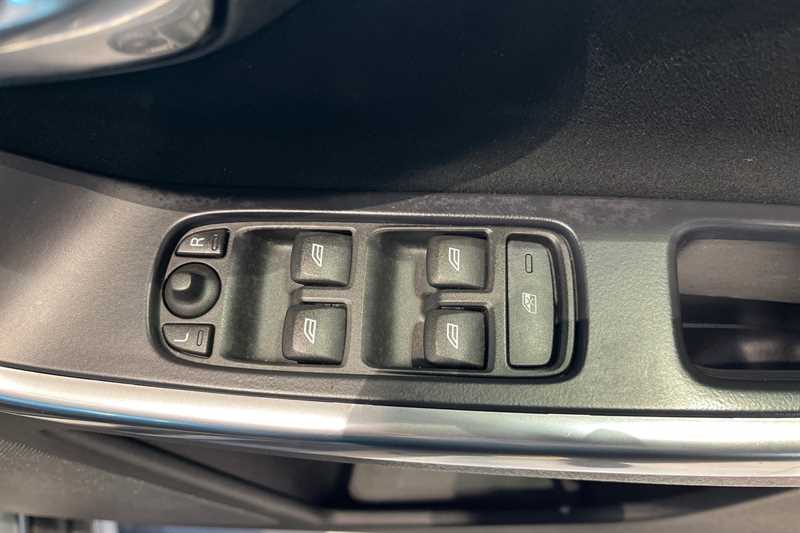 Used Volvo XC60 2016 for sale - 77093015: Photo 18