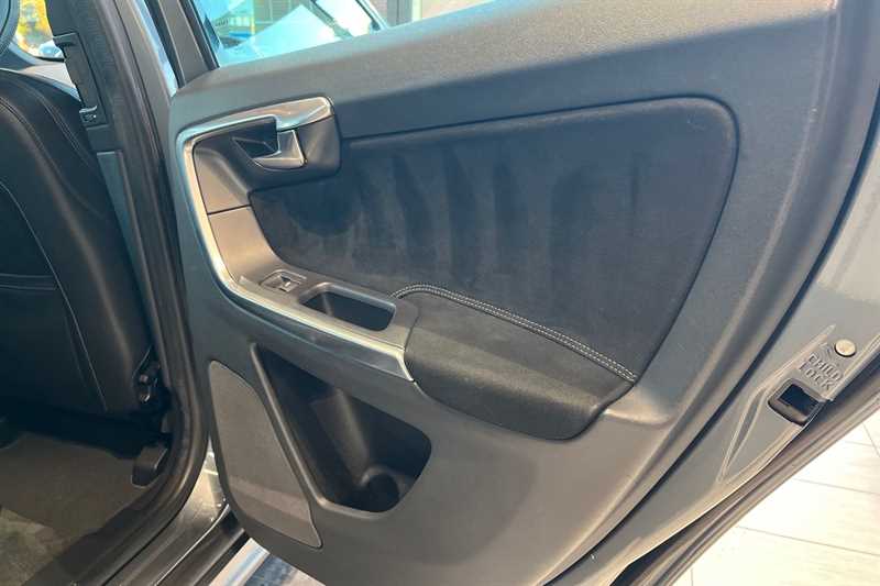 Used Volvo XC60 2016 for sale - 77093015: Photo 22