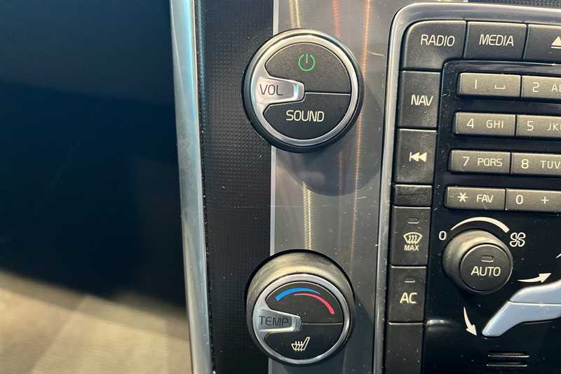 Used Volvo XC60 2016 for sale - 77093015: Photo 37