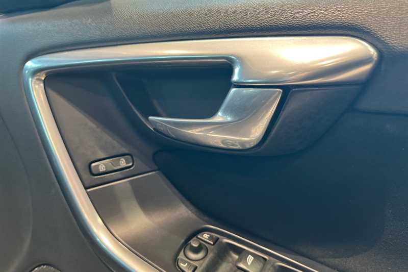 Used Volvo XC60 2016 for sale - 77093015: Photo 40