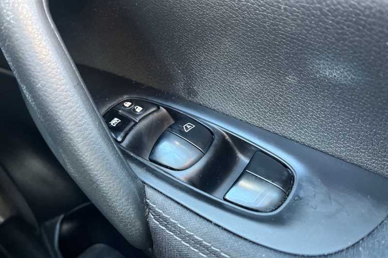 Used Nissan Qashqai 2017 for sale - 78063548: Photo 18