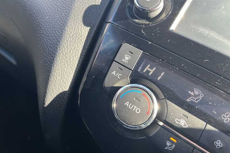 Used Nissan Qashqai 2017 for sale - 78063548: Photo 31