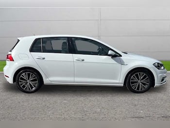 Used Volkswagen Golf 2018 for sale - 79782307: Photo