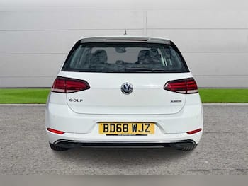Used Volkswagen Golf 2018 for sale - 79782307: Photo