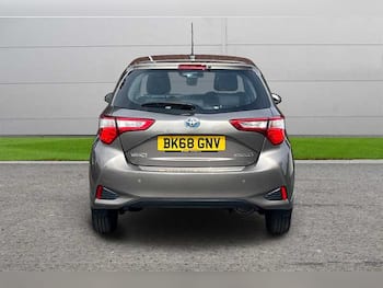 Used Toyota Yaris 2018 for sale - 79782306: Photo