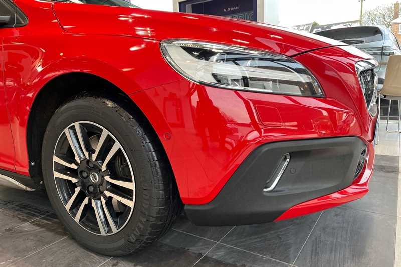 Used Volvo V40 2017 for sale - 77099336: Photo 31