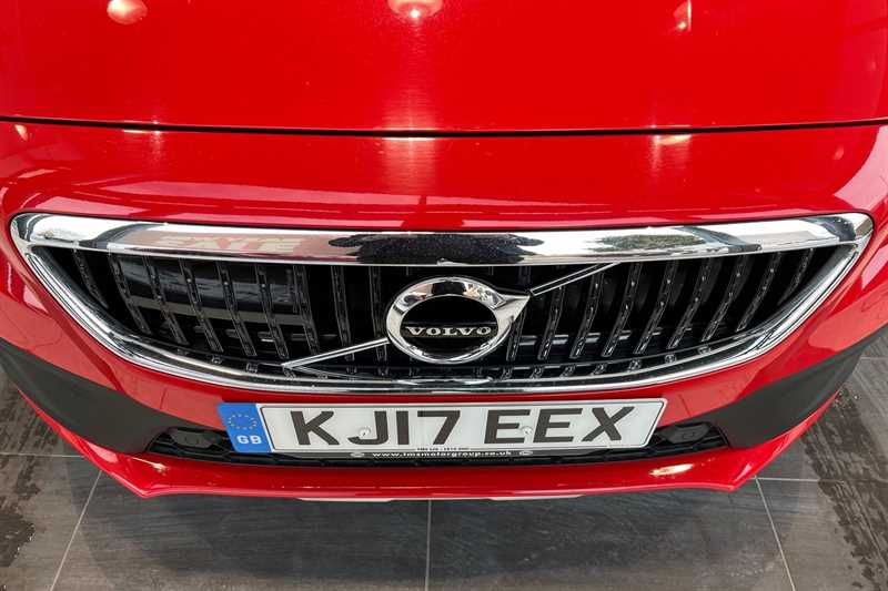 Used Volvo V40 2017 for sale - 77099336: Photo 32