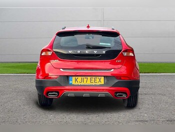 Used Volvo V40 2017 for sale - 77099336: Photo