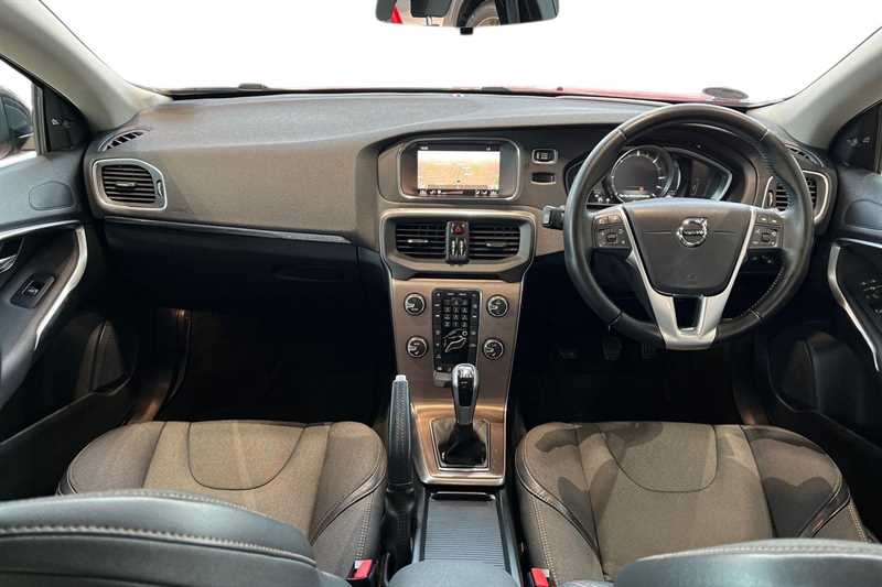 Used Volvo V40 2017 for sale - 77099336: Photo 9