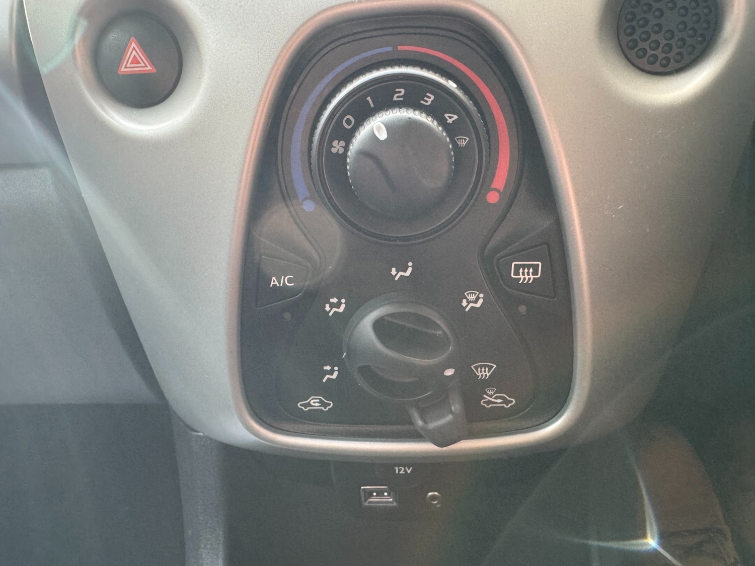 Used Peugeot 108 2014 for sale - 78042367: Photo 12