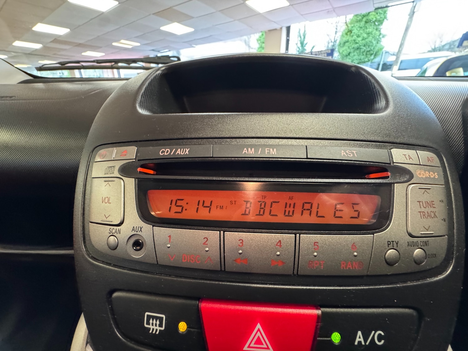 Used Peugeot 107 2014 for sale - 77504048: Photo 12