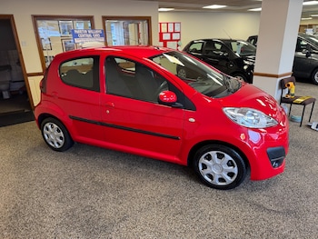 Used Peugeot 107 2014 for sale - 77504048: Photo