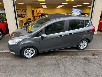 2017 (17) - 1.6 Zetec Navigator 5dr Powershift