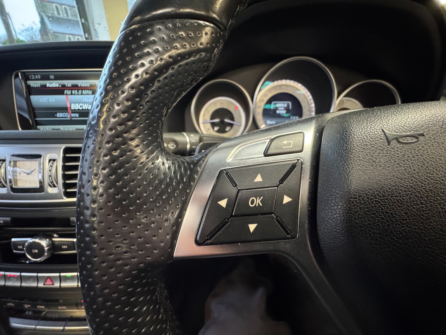 Used Mercedes-Benz E Class 2015 for sale - 77591645: Photo 19