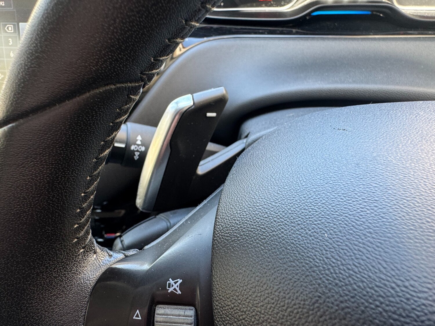 Used Peugeot 208 2015 for sale - 78151013: Photo 15