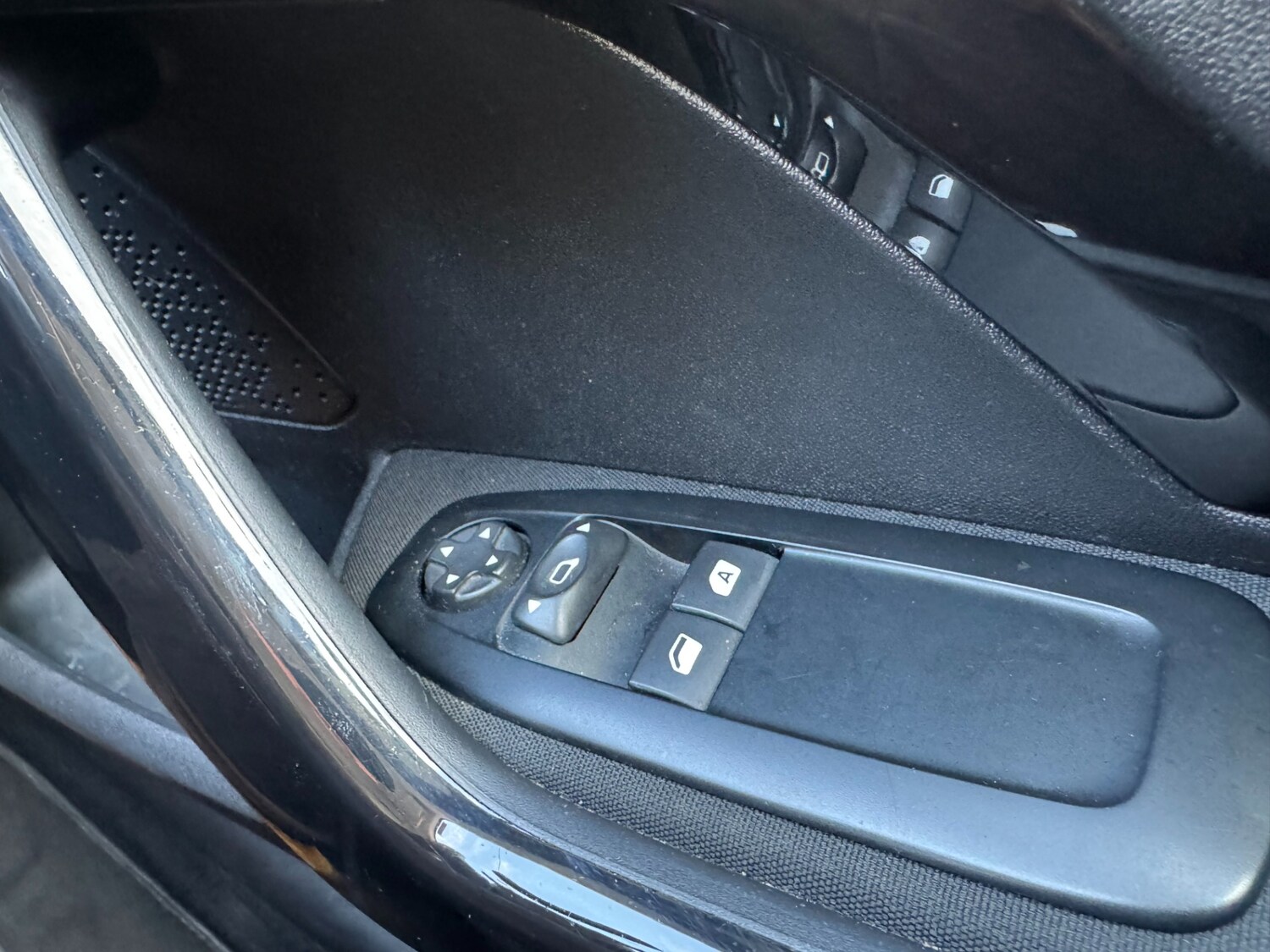 Used Peugeot 208 2015 for sale - 78151013: Photo 17