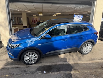 Vauxhall - Grandland X