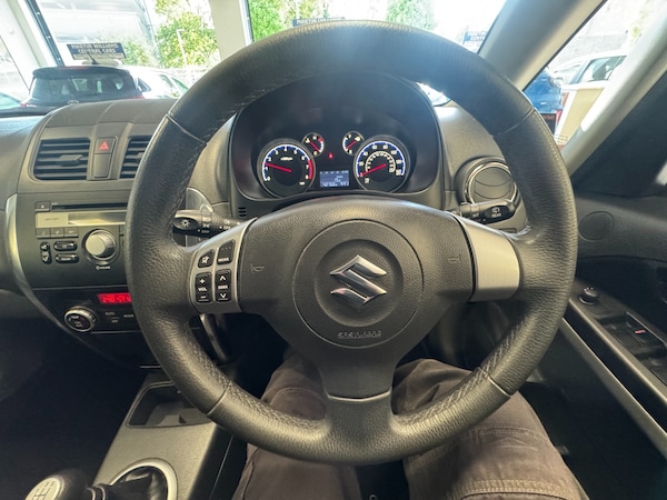 Used Suzuki SX4 2013 for sale - 76302178: Photo 8