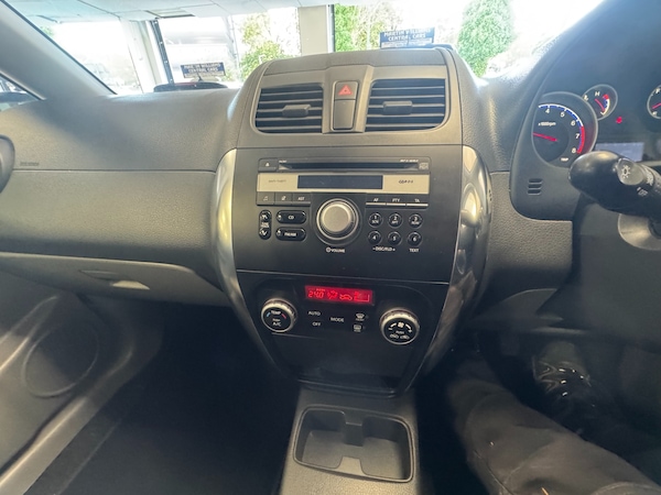 Used Suzuki SX4 2013 for sale - 76302178: Photo 9
