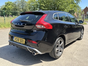 Used Volvo V40 2016 for sale - 78986998: Photo