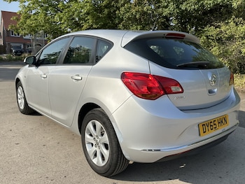 Used Vauxhall Astra 2015 for sale - 79246554: Photo