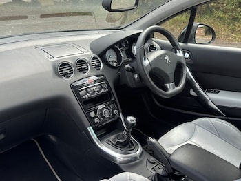 Used Peugeot 308 2014 for sale - 79439361: Photo