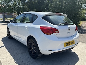 Used Vauxhall Astra 2013 for sale - 79091244: Photo