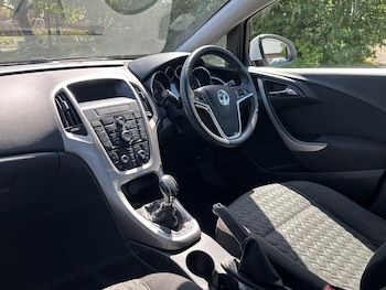 Used Vauxhall Astra 2013 for sale - 79091244: Photo
