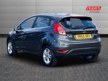 Used Ford Fiesta 2015 for sale - 75904001: Photo
