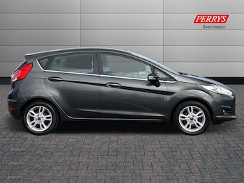 Used Ford Fiesta 2015 for sale - 75904001: Photo