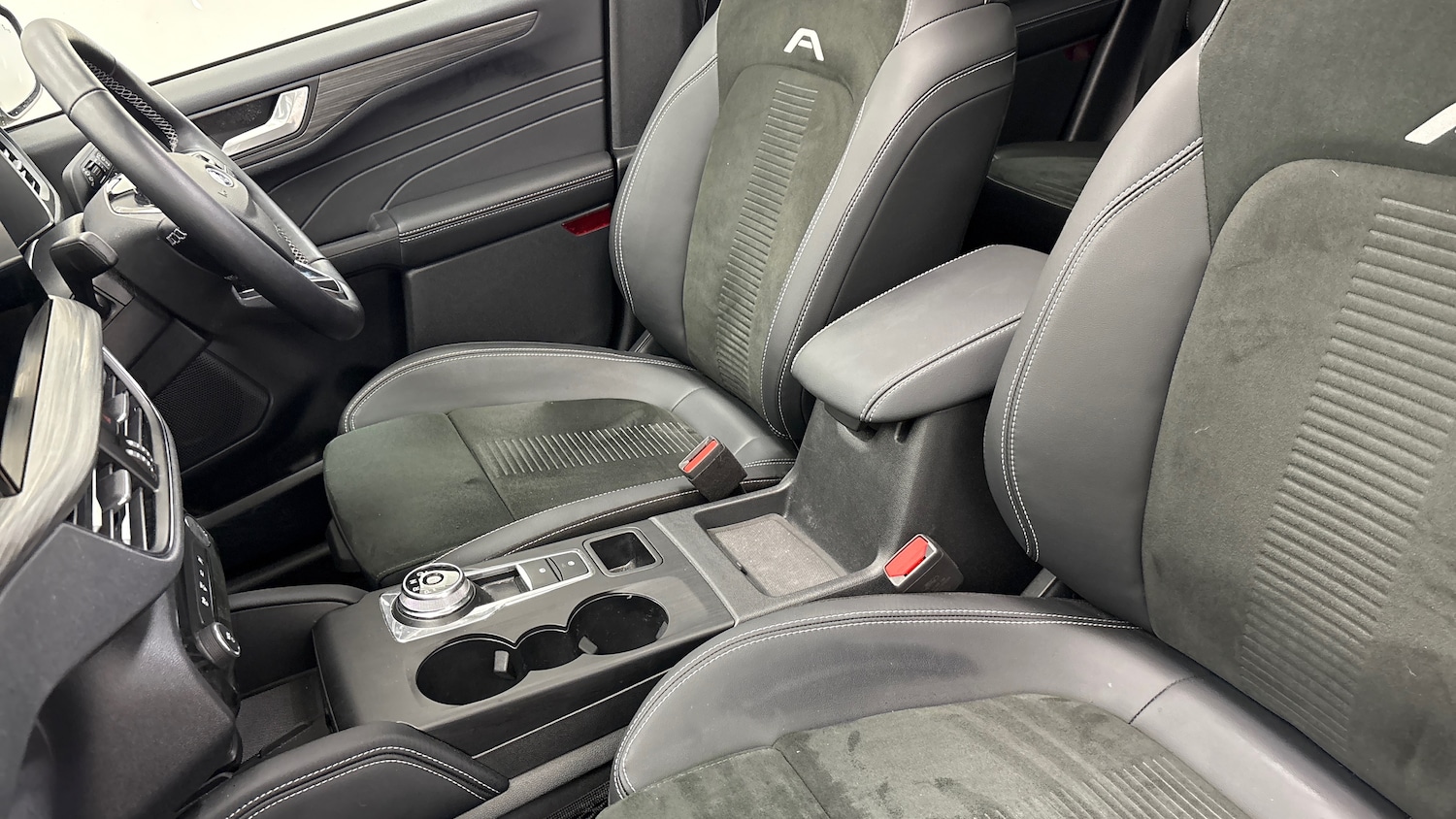 Used Ford Kuga 2025 for sale - 77207760: Photo 21