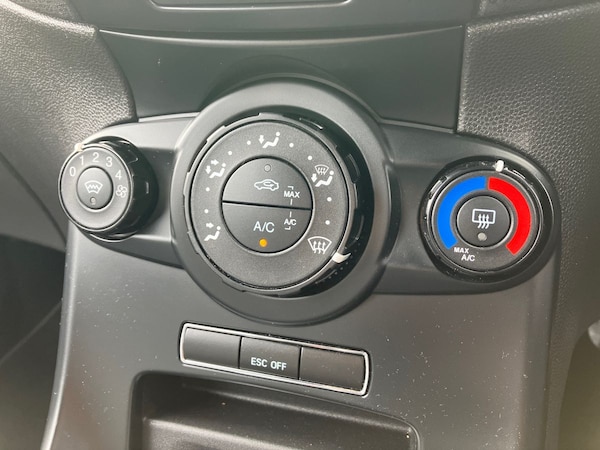 Used Ford Fiesta 2017 for sale - 76263948: Photo 13