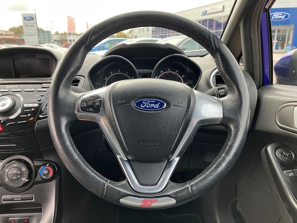 Used Ford Fiesta 2017 for sale - 76263948: Photo 16