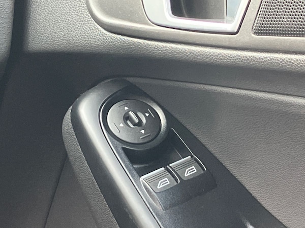 Used Ford Fiesta 2017 for sale - 76263948: Photo 19