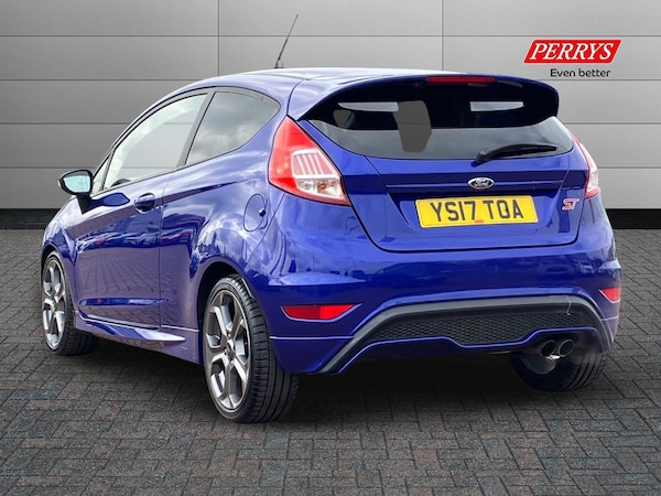 Used Ford Fiesta 2017 for sale - 76263948: Photo 2