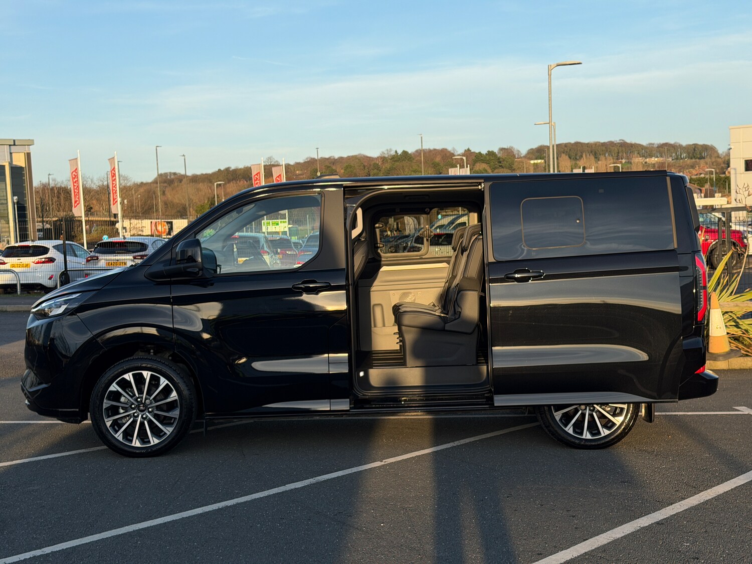 Used Ford Tourneo Custom 2026 for sale - 77666278: Photo 4