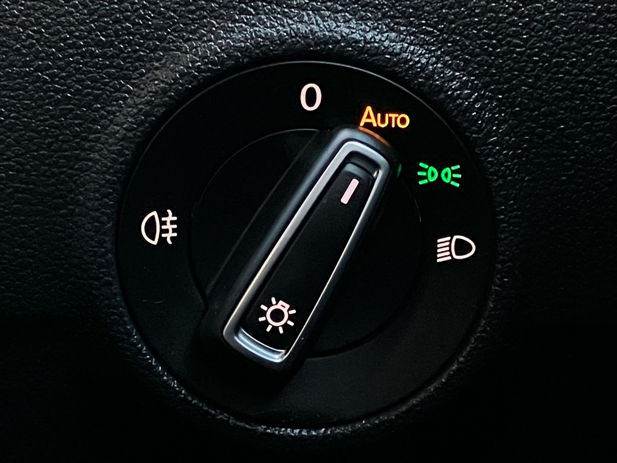 Used Volkswagen T-Roc 2019 for sale - 76792539: Photo 35