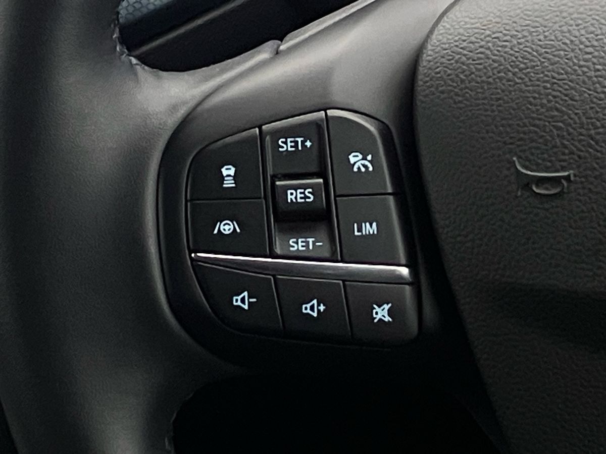 Used Ford Focus 2023 for sale - 77033758: Photo 16