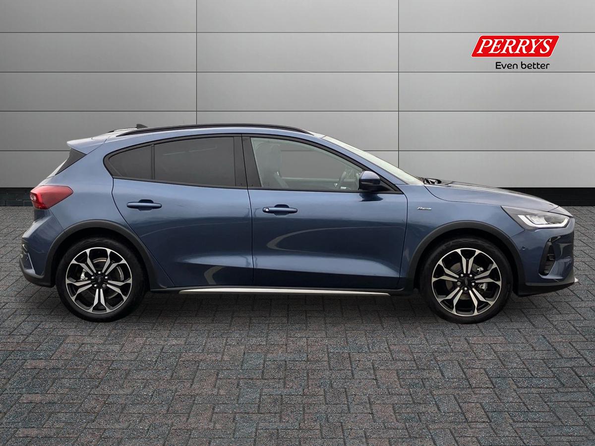 Used Ford Focus 2023 for sale - 77033758: Photo 3