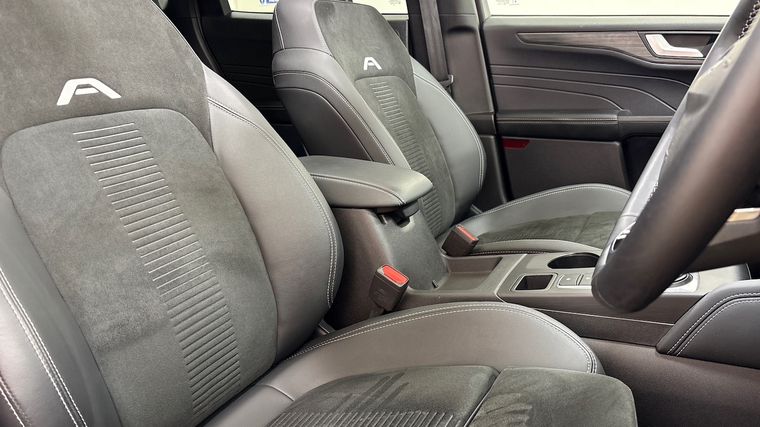 Used Ford Kuga 2024 for sale - 76462328: Photo 20