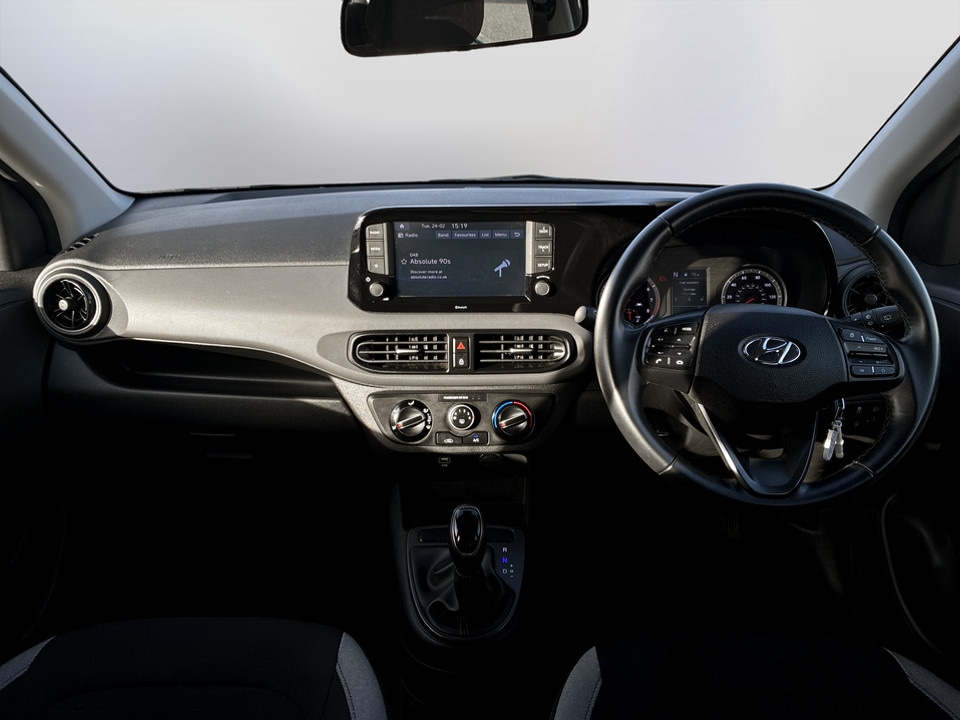 Used Hyundai i10 2023 for sale - 77666430: Photo 13