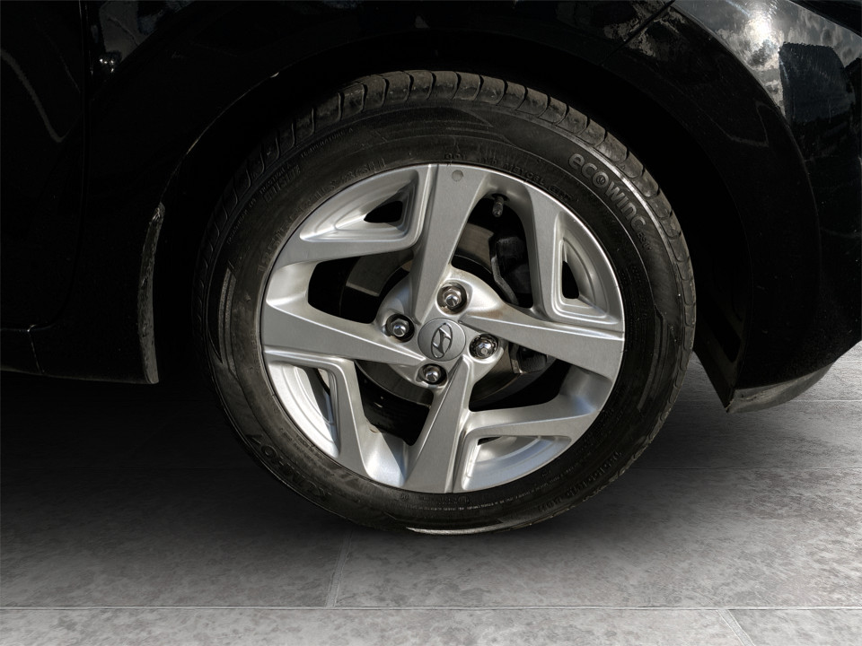 Used Hyundai i10 2023 for sale - 77666430: Photo 9