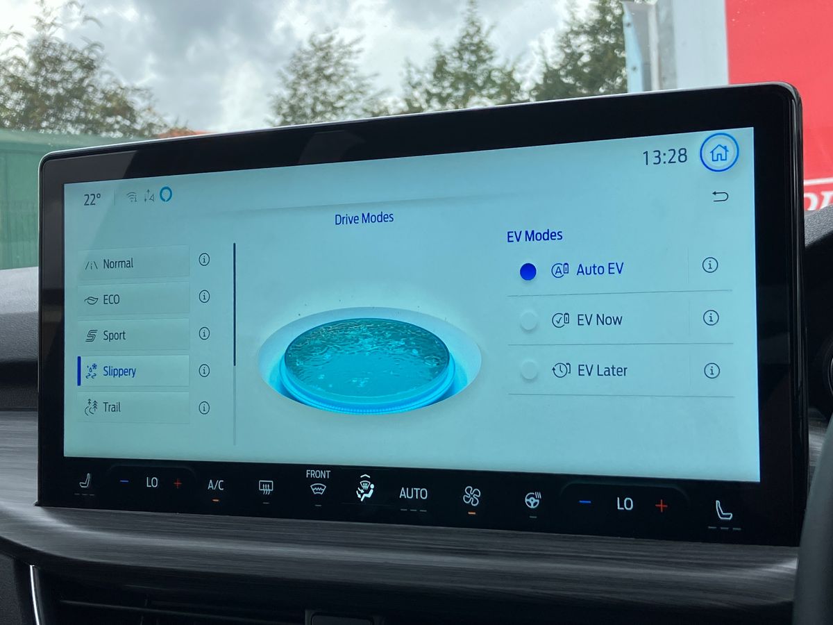 Used Ford Kuga 2025 for sale - 77168145: Photo 31