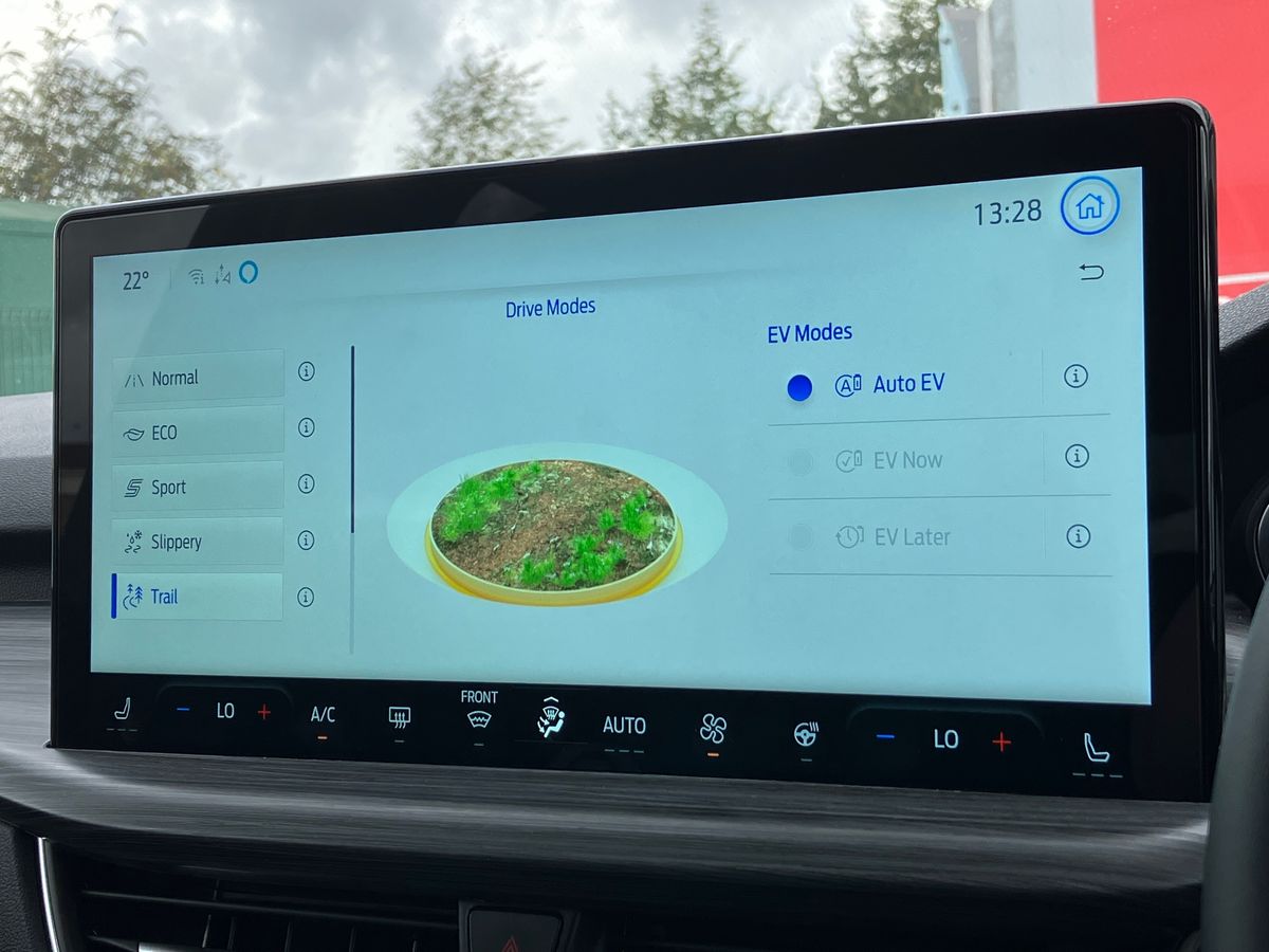 Used Ford Kuga 2025 for sale - 77168145: Photo 32