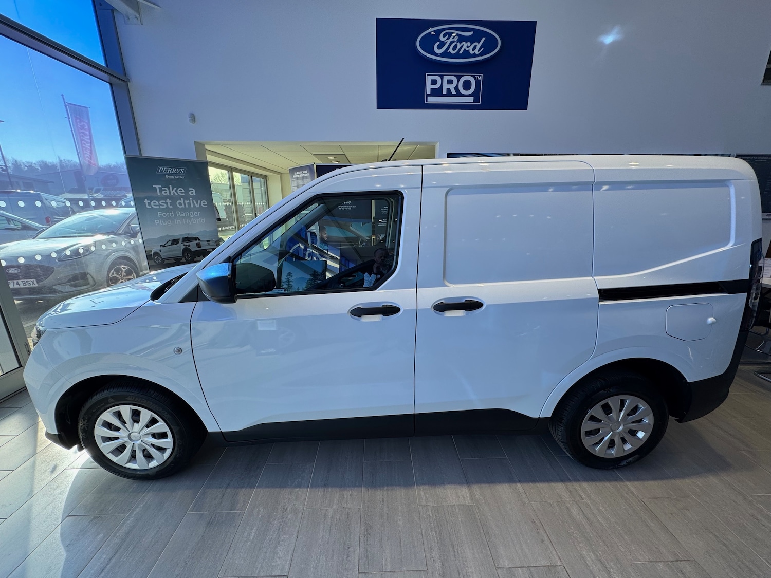 Used Ford Transit Courier 2026 for sale - 77980579: Photo 9