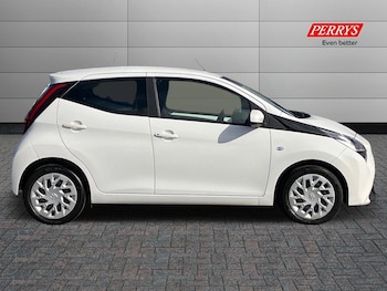 Used Toyota AYGO 2021 for sale - 75745175: Photo