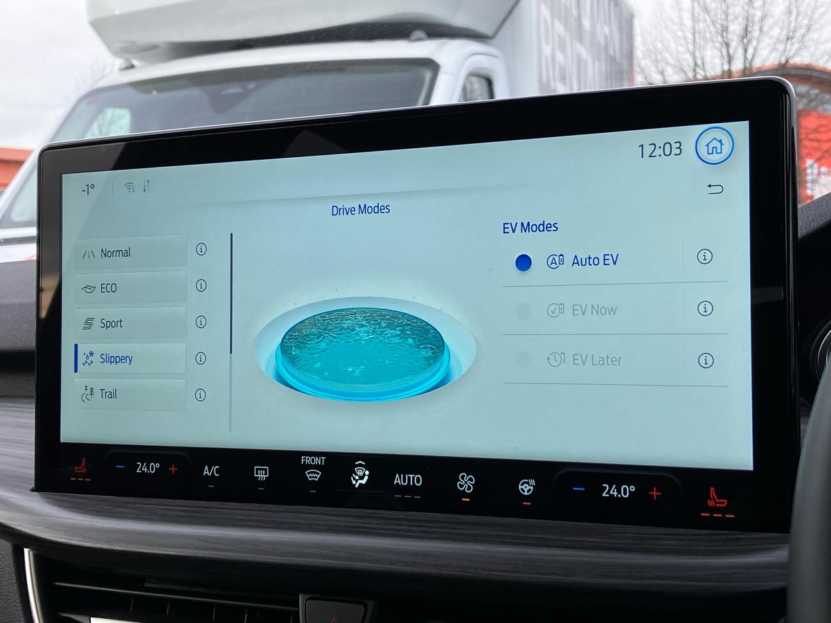 Used Ford Kuga 2025 for sale - 77180259: Photo 30