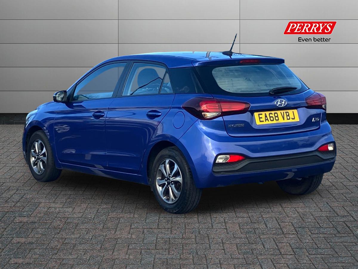 Used Hyundai i20 2018 for sale - 76736056: Photo 2