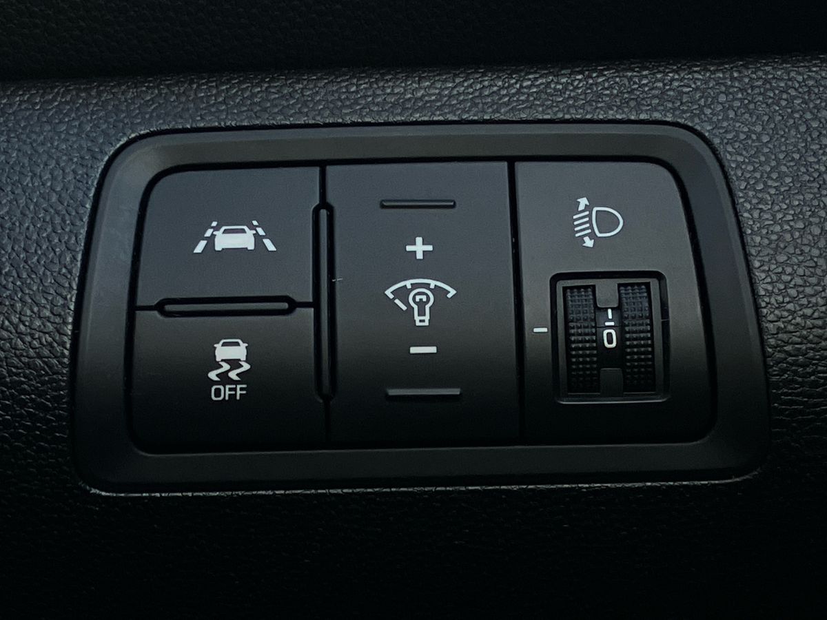 Used Hyundai i20 2018 for sale - 76736056: Photo 38