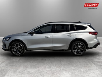 Used Ford Focus 2022 for sale - 77997850: Photo